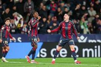 El Levante logra en el descuento frente al Elche su primera victoria en casa de esta temporada