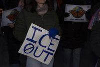 Miles de personas se manifiestan en Minneapolis en una nueva jornada de protesta contra las actuaciones del ICE