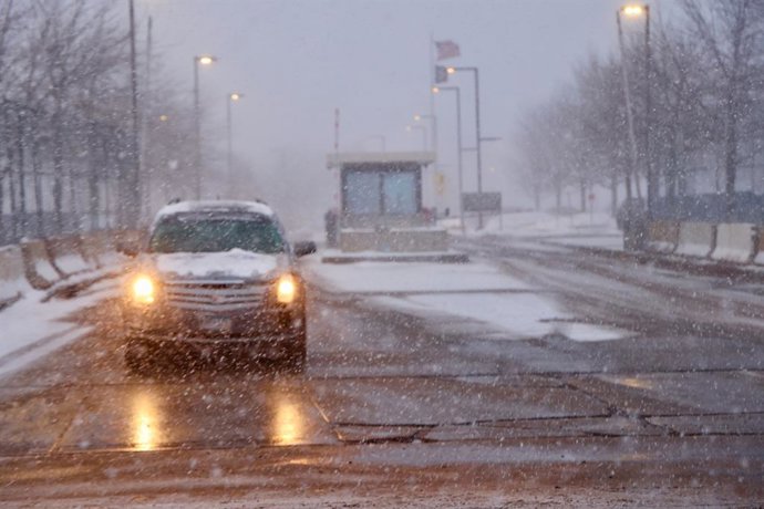 January 21, 2026, Minneapolis, Mn, USA: A snow storm, frigid temperatures and aggressive ICE agents could not intimate the Minnesota protestors who continue to gather in loud protest in front of the entrance of the ICE detention facility at the Whipple Fe