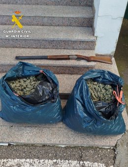 Droga incautada por la Guardia Civil.