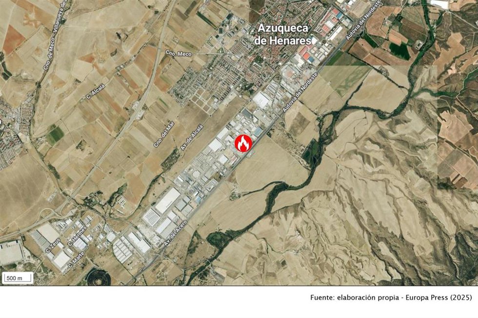 El incendio se ha desatado poco antes de las 4.00 horas de la madrugada.