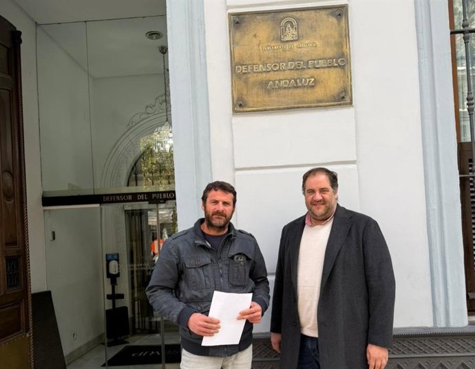 El alcalde de Ardales, Juan Alberto Moral, lleva al Defensor del Pueblo Andaluz la situación de las Urgencias en el municipio toda vez que el Ayuntamiento lleva meses sufragando con fondos propios el servicio de médico de guardia en la localidad.