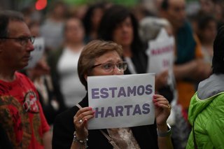 Archivo - Concentración en Bilbao para denunciar el crimen de una niña de 13 años a manos de su padre, en la plaza de Rekalde, a 30 de mayo de 2025 (archivo)