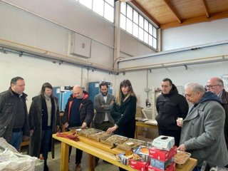 Un momento de la visita de técnicos y responsables del Gobierno de Aragón a las instalaciones de Cesefor, en Soria.