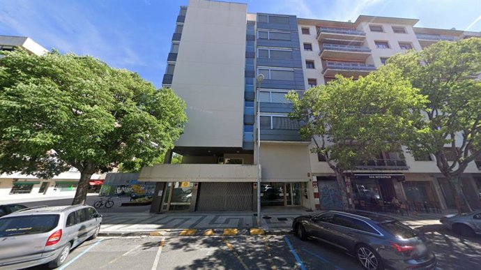 Aparcamiento en la calle Serafín Olave de Pamplona