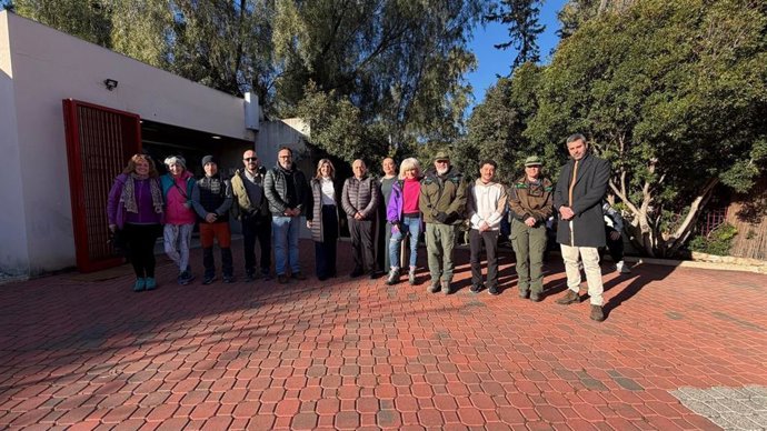 La secretaria autonómica de Energía, Sostenibilidad y Acción Climática, María Cruz Ferreira, y la directora general de Familias, Infancia y Conciliación, María Luisa Lozano, en la presentación del proyecto