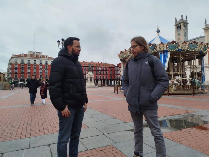 Miguel Ángel Llamas (i) y Pablo Fernández, antes de atender a los medios en Valladolid.