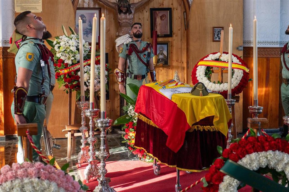 Capilla ardiente del capitán de la Legión ceutí Álvaro García Jiménez que falleció en el accidente de tren en Adamuz, a 23 de enero de 2026, en Ceuta (España).