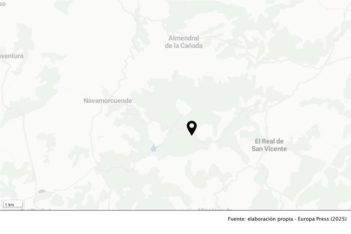 El tráfico permanece interrumpido en la vía a causa de la nieve.