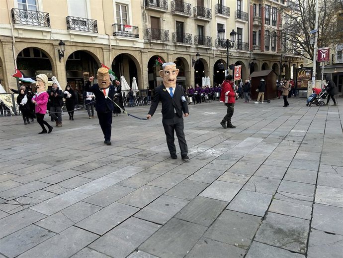 Llegada de la manifestación a la Plaza del Mercado