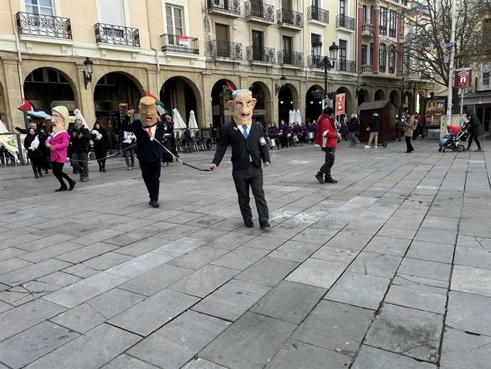 Llegada de la manifestación a la Plaza del Mercado