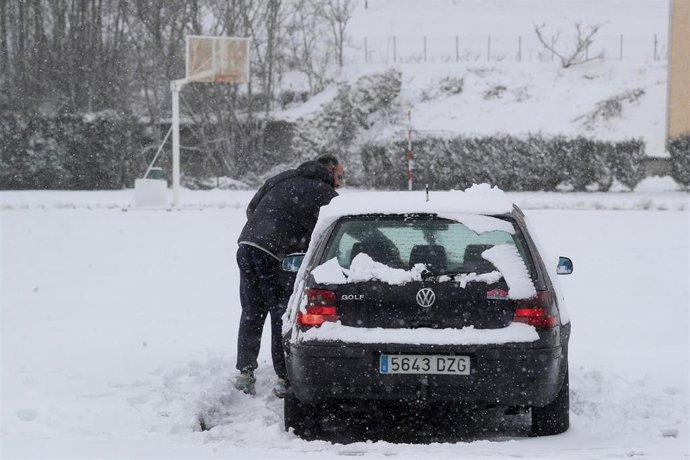 Vistas de Piedrafita do Cebeiro tras la nevada caída sobre la localidad, a 23 de enero de 2026, en Lugo, Galicia (España). 