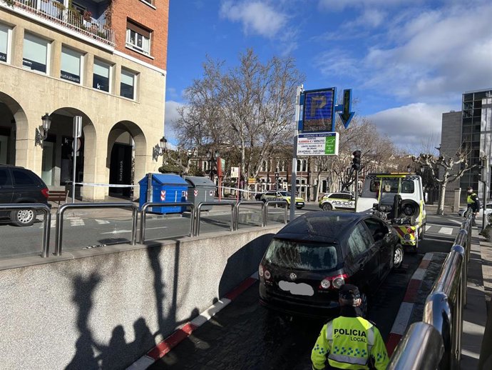 Momento en el que se ha sacado el coche de parking