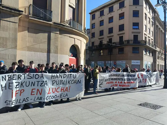Concentración de sindicatos en Navarra