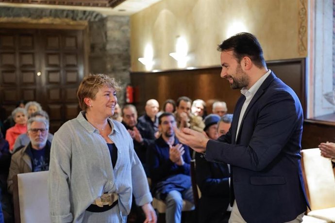 Sarah Rodríguez, a la izquierda