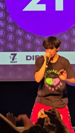 Uno de los participantes en el Campeonato de España de Beatbox celebrado en el Túnel.