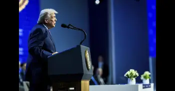 Trump acusa a las autoridades de Minnesota de "incitar a la insurrección" y defiende a los "patriotas" del ICE