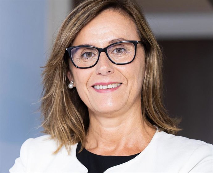 Archivo - La directora general MicroBank, Cristina González