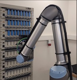 Equipo De Soldadura De Celdas Recuperadas Para Integrar Una Batería De Segunda Vida Del Centro Tecnológico De Nanofotónica (NTC) De La Universidad Politécnica De Valencia (UPV)