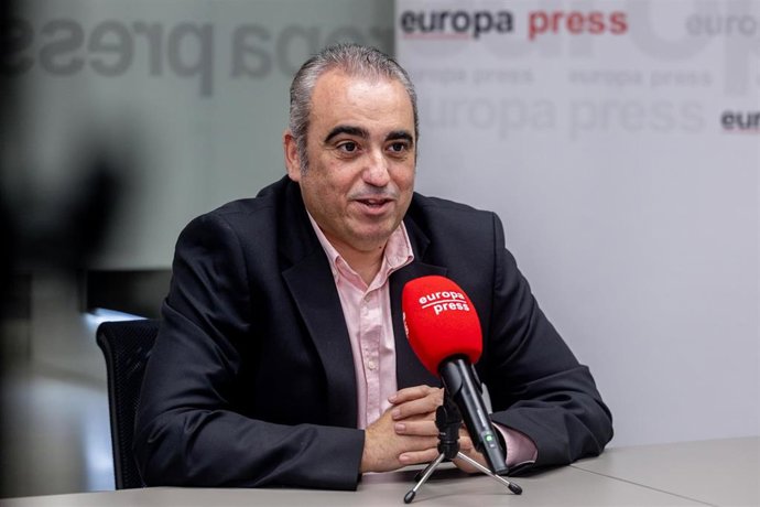 El alcalde de San Fernando de Henares, Javier Corpa, en una entrevista con Europa Press