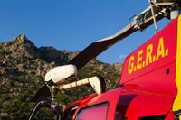 Bomberos de Comunidad rescatan a dos jóvenes con hipotermia leve tras perderse con la nieve en Guadarrama