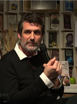 Archivo - El autor Marc Colell, Premio de Novela Café Gijón 2025 por su obra 'Las crines'