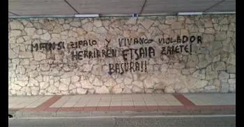 Aparecen pintadas este domingo contra otro ertzaina en Amurrio (Álava)