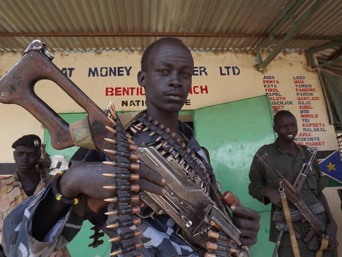 Archivo - Jan 12, 2014 - Bentiu, South Sudan - Soldiers of on patrol. South Sudanese People's Liberation Army (SPLA) fought to recapture the capital Unity State of Bentiu in the north of South Sudan. Bentiu was recaptured by the (SPLA) from the hands of t