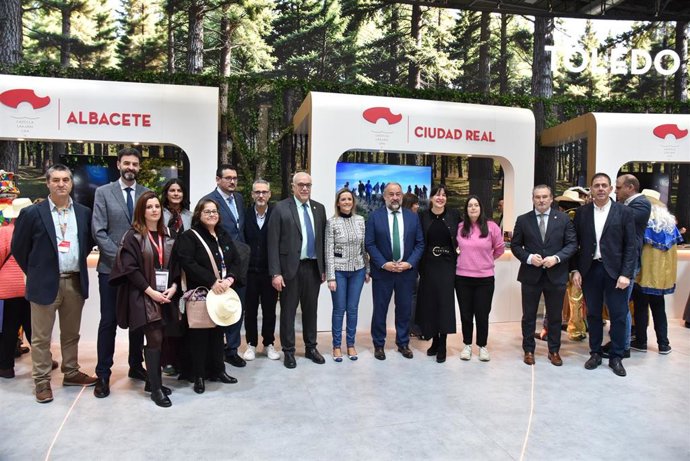 El secretario de organización del PSOE Ciudad Real ha estado presente en Fitur, junto a una nutrida representación política e institucional, con motivo del Día de Ciudad Real en el estand de Castilla-La Mancha.