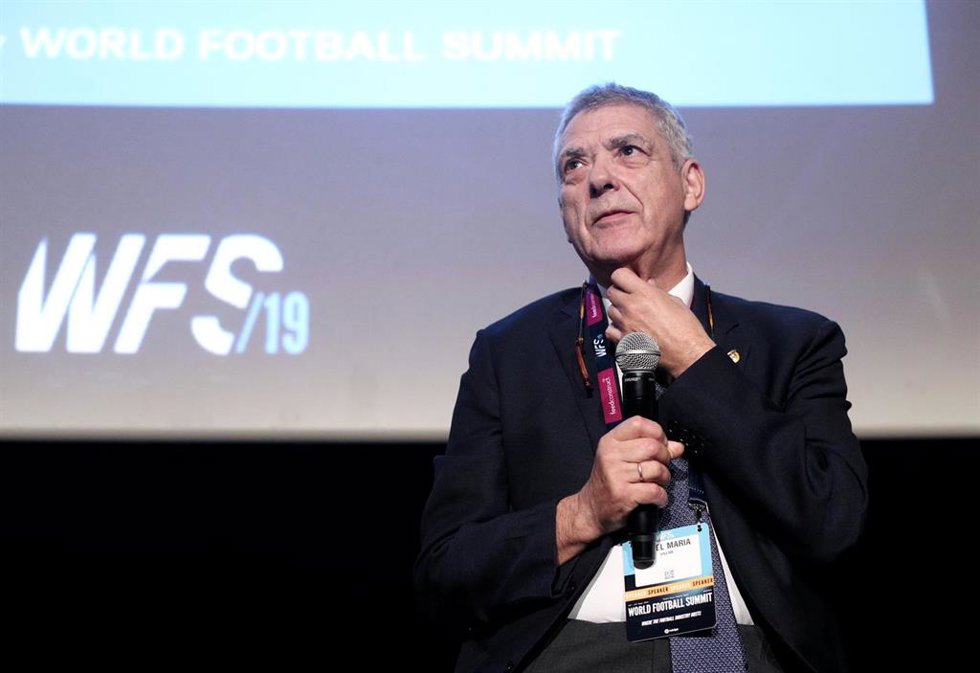 Archivo - El expresidente de la Real Federación Española de Fútbol (RFEF) Ángel María Villar durante su intervención en la cuarta edición de World Football Summit, en Madrid.