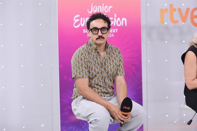 Archivo - El codirector del Benidorm Fest, César Vallejo, durante la presentación del representante de España en Eurovisión Junior 2024, en Torrespaña, a 18 de julio de 2024, en Madrid (España). RTVE ha presentado a Chloe DelaRosa que será el representant