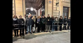 Sueca guarda un minuto de silencio por el menor de 13 años fallecido presuntamente a manos del padre de un amigo