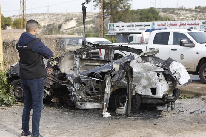 January 21, 2026, Beirut, Saidon District, lebanon: An Israeli airstrike targeted a car in the town of Zahrani, Sidon district, southern Lebanon, early on Tuesday, leaving the vehicle completely destroyed. LebanonA?ââ?s Public Health Emergency Operatio