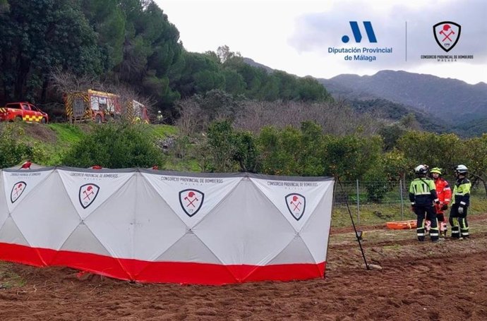 Intervención de una dotación del CPB por un accidente con maquinaria agrícola en Coín (Málaga).