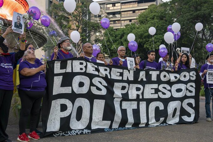 Archivo - Familiares de presos políticos en Venezuela pide su liberación en Caracas