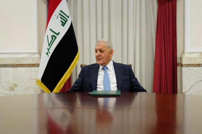 Archivo - Arquivo - 8 de julho de 2025, Iraque, Iraque, Iraque: O presidente iraquiano Abdul Latif Jamal Rashid participa de uma reunião com o primeiro-ministro Mohammed Shia al-Sudani e o presidente do Parlamento Mahmoud al-Mashhadani no Palácio de Bagdá