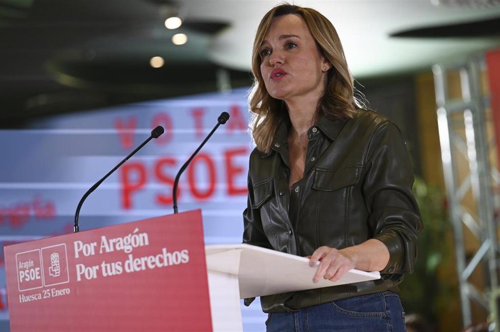 La secretaria general del PSOE de Aragón y candidata a las elecciones autonómicas, Pilar Alegría, participa en un mitin de campaña, a 25 de enero de 2026,