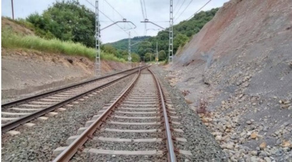 Archivo - Vía de tren