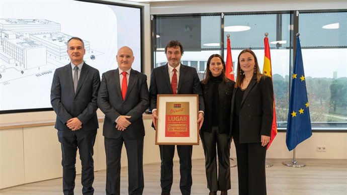 Securitas Direct entrega la Placa de Oro de la Seguridad a la Comunidad de Madrid.