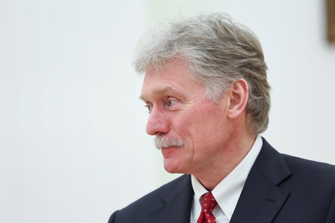 RÚSSIA, MOSCOU - 22 DE JANEIRO DE 2026: O porta-voz do presidente russo Putin, Dmitry Peskov, é visto durante uma reunião entre o presidente russo Putin e o presidente palestino Abbas no Kremlin.