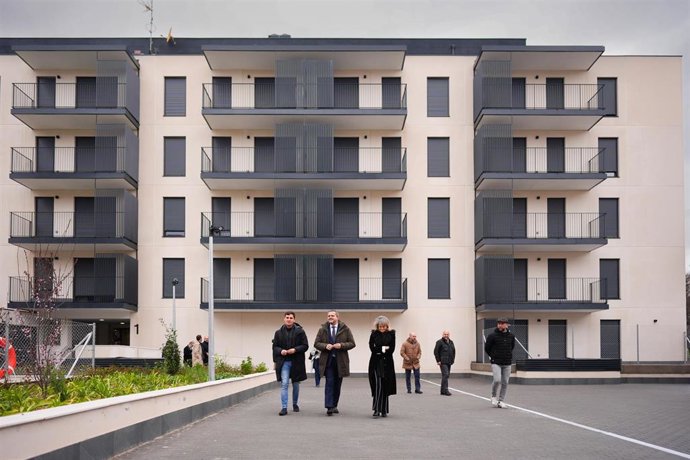 Archivo - La Comunidad entrega otras 134 viviendas del Plan Vive en Alcorcón y ya alcanza los 3.297 en la región