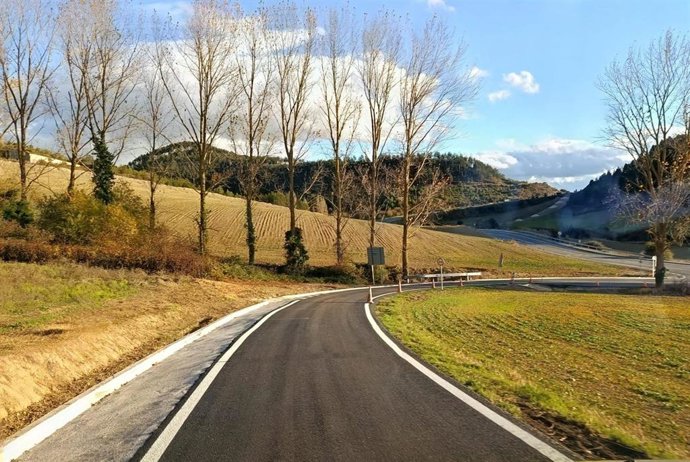 Ampliación y mejora de la calzada.