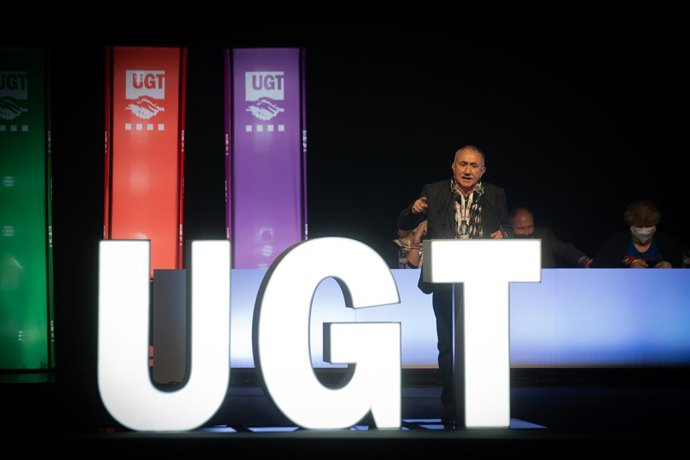 Archivo - El secretario general de UGT, Pepe Álvarez, interviene en la clausura del 16º Congreso de UGT-Catalunya, en Barcelona, Catalunya (España), a 17 de diciembre de 2020. Durante este evento han sido reelegidos en sus cargos el actual secretario gene