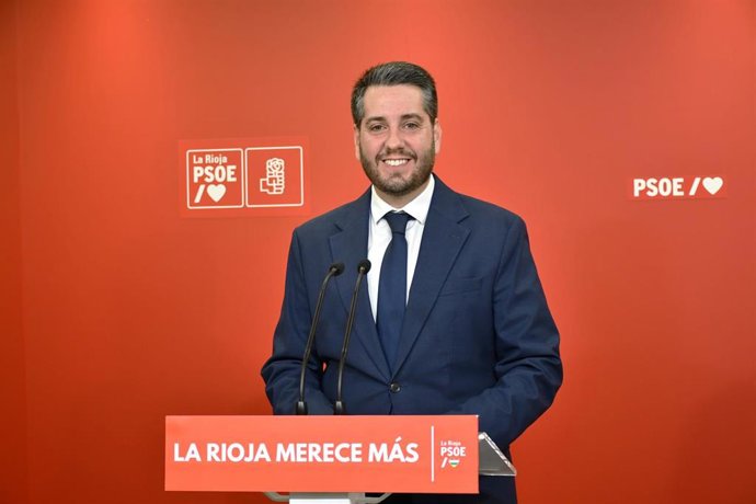 El secretario general del PSOE de La Rioja, Javier García.