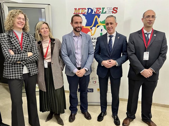 Inauguración de la primera 'Mediterranean Electrochemistry School' celebrada en Puertollano.