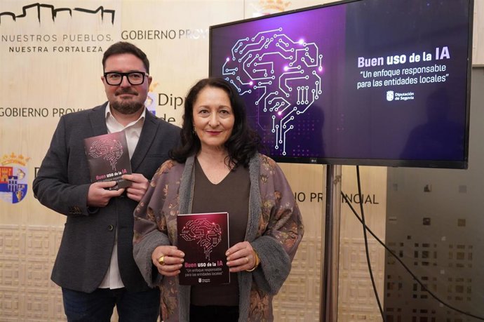 Pilar Martín, durante la presentación de la guía sobre IA dirigida a las entidades locales.