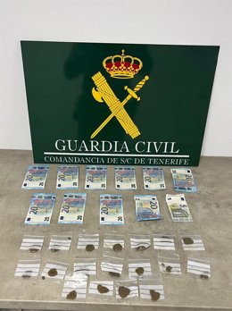 Sucesos.-Detenido un hombre en Arona (Tenerife) tras ser sorprendido portando droga entre sus pertenencias