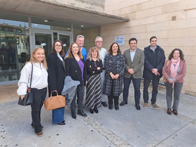 La consellera de Salud, Manuela García, visita el Centro de Salud de Santa Ponça