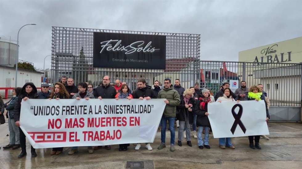 Concentración sindical a las puertas de la empresa Félix Soliss.
