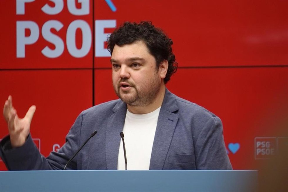 El portavoz de la Ejecutiva del PSdeG, Julio Torrado, en rueda de prensa